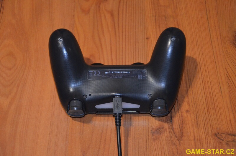 Jak nabíjet ovladač k PS4 - 2
