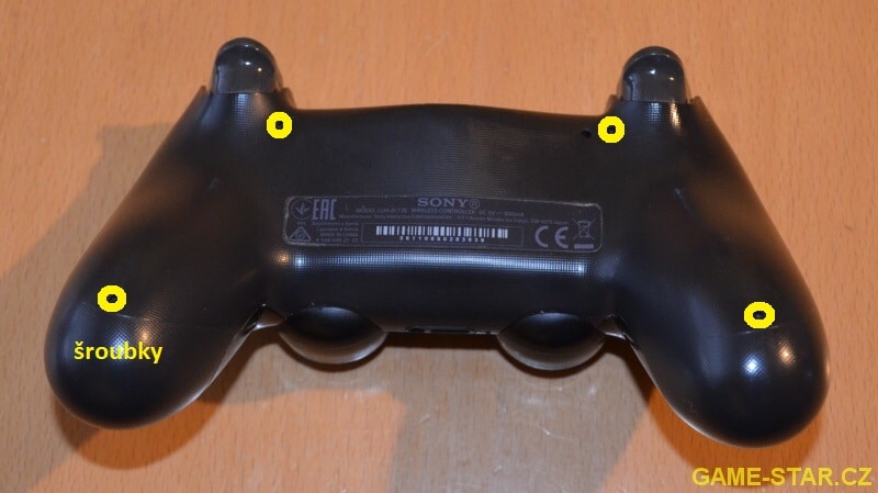 Jak rozebrat PS4 gamepad Dualshock V2