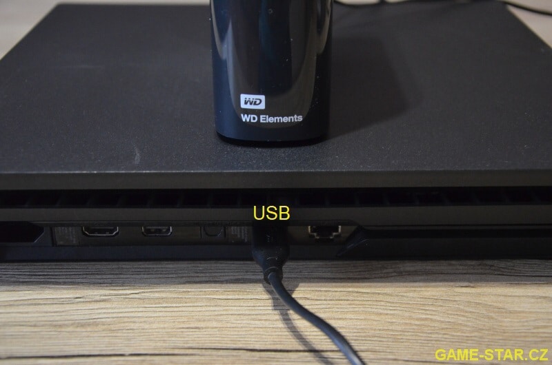 Externí usb disk WD Elements zapojený do PS4